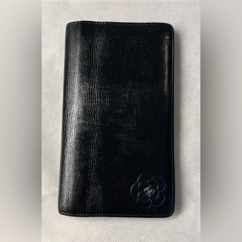 CHANEL Camellia Coco Black Leather Bifold Long Wallet - Picture 3 of 16